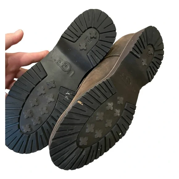 UGG Men’s Chocolate Brown Craven Grizzly Leather Shoes 9 - Picture 2 of 4